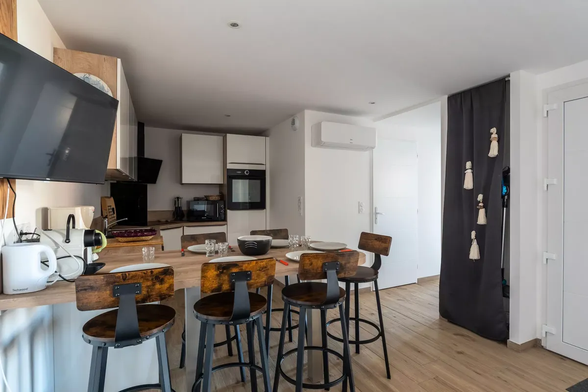 3 Pièces 6 Personnes