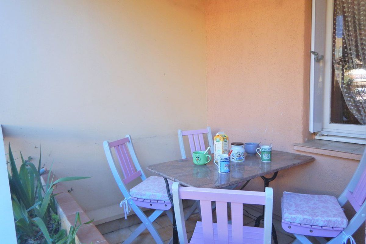 Appartement 2 pièces   4 couchages BORMES LES MIMOSAS - Cote d'azur v