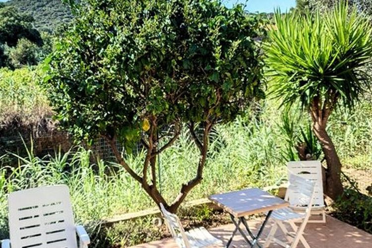 3 Pièces 6 Personnes