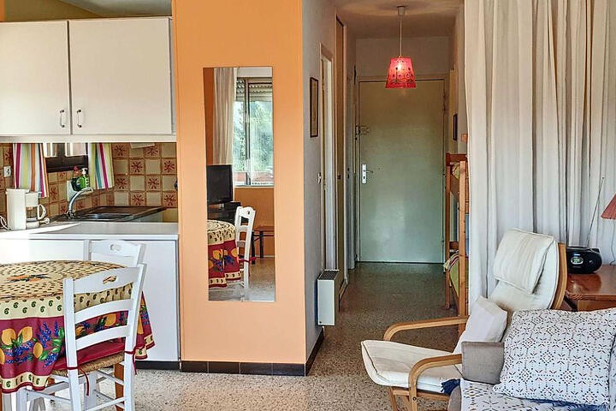 1 Pièce 4 Personnes