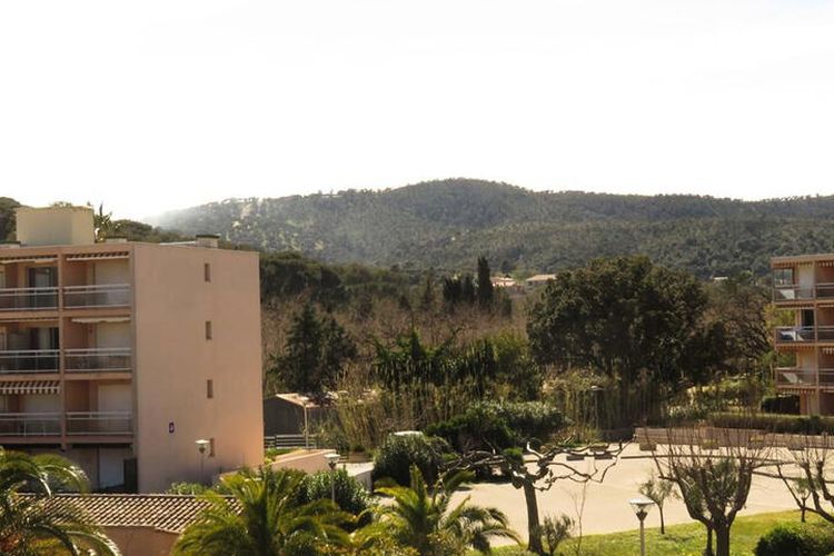 1 Pièce 4 Personnes