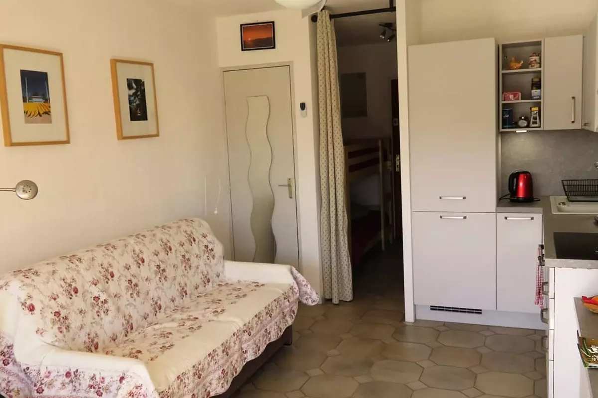 1 Pièce 4 Personnes