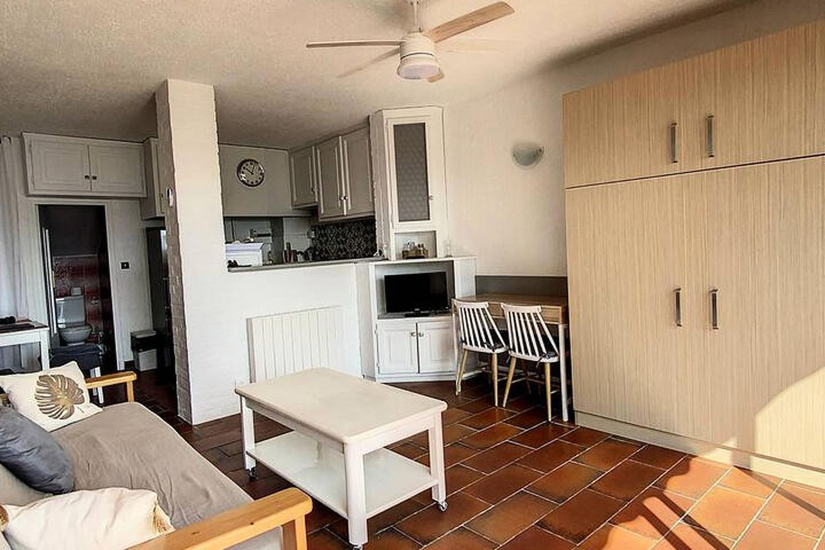 1 Pièce 4 Personnes