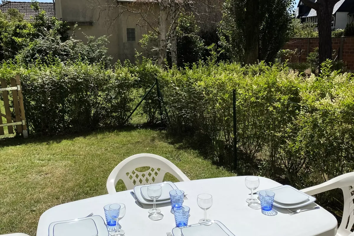 1 Pièce 4 Personnes