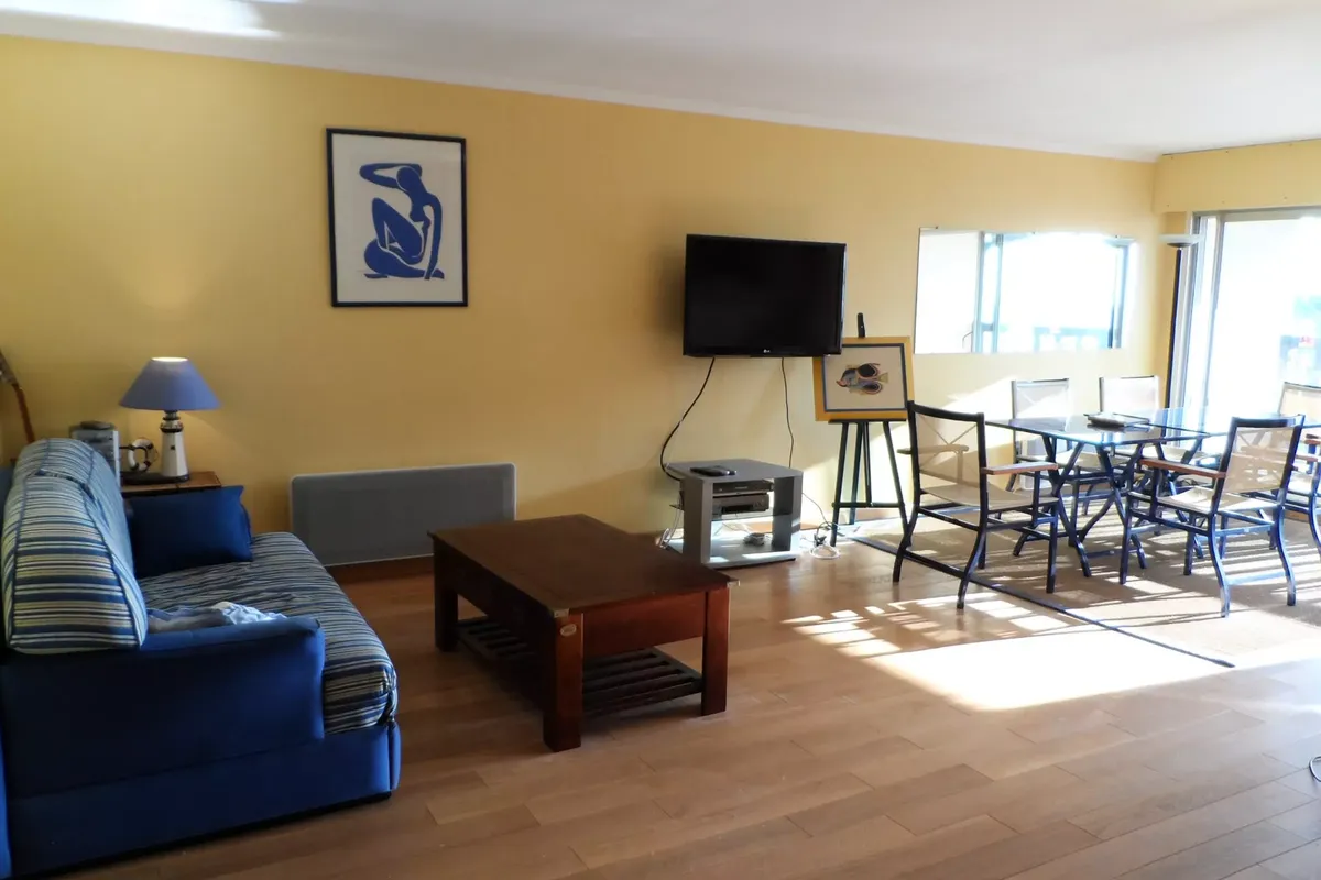 3 Pièces 8 Personnes