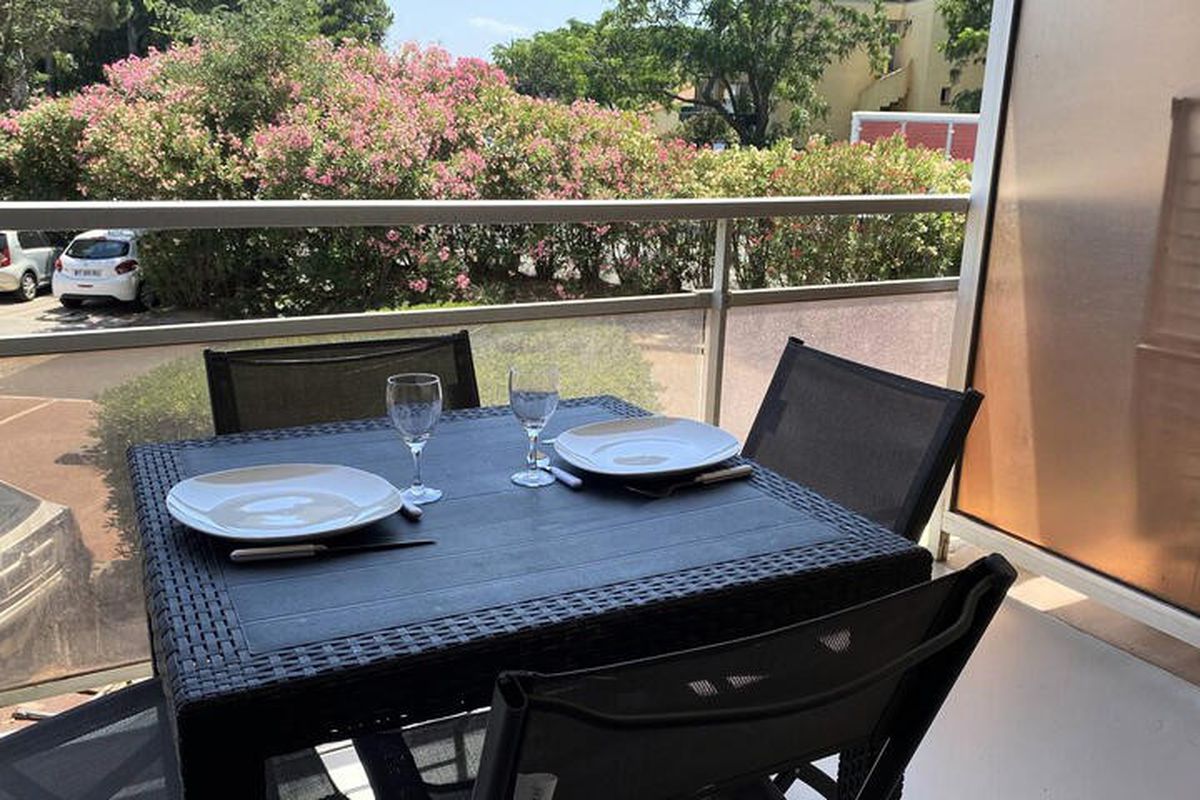 1 Pièce 4 Personnes