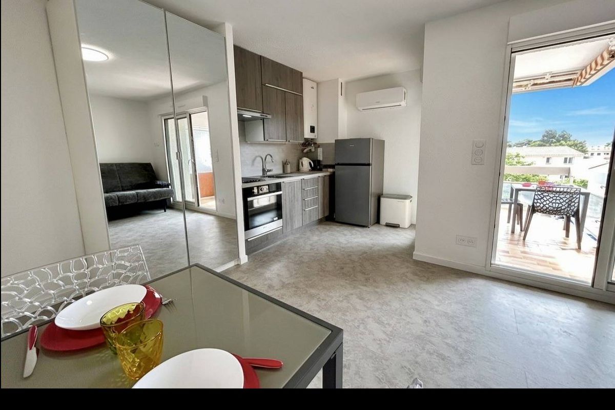 Appartement T1 avec balcon -4 Couchages-CANET EN ROUSSILLON - La jetee
