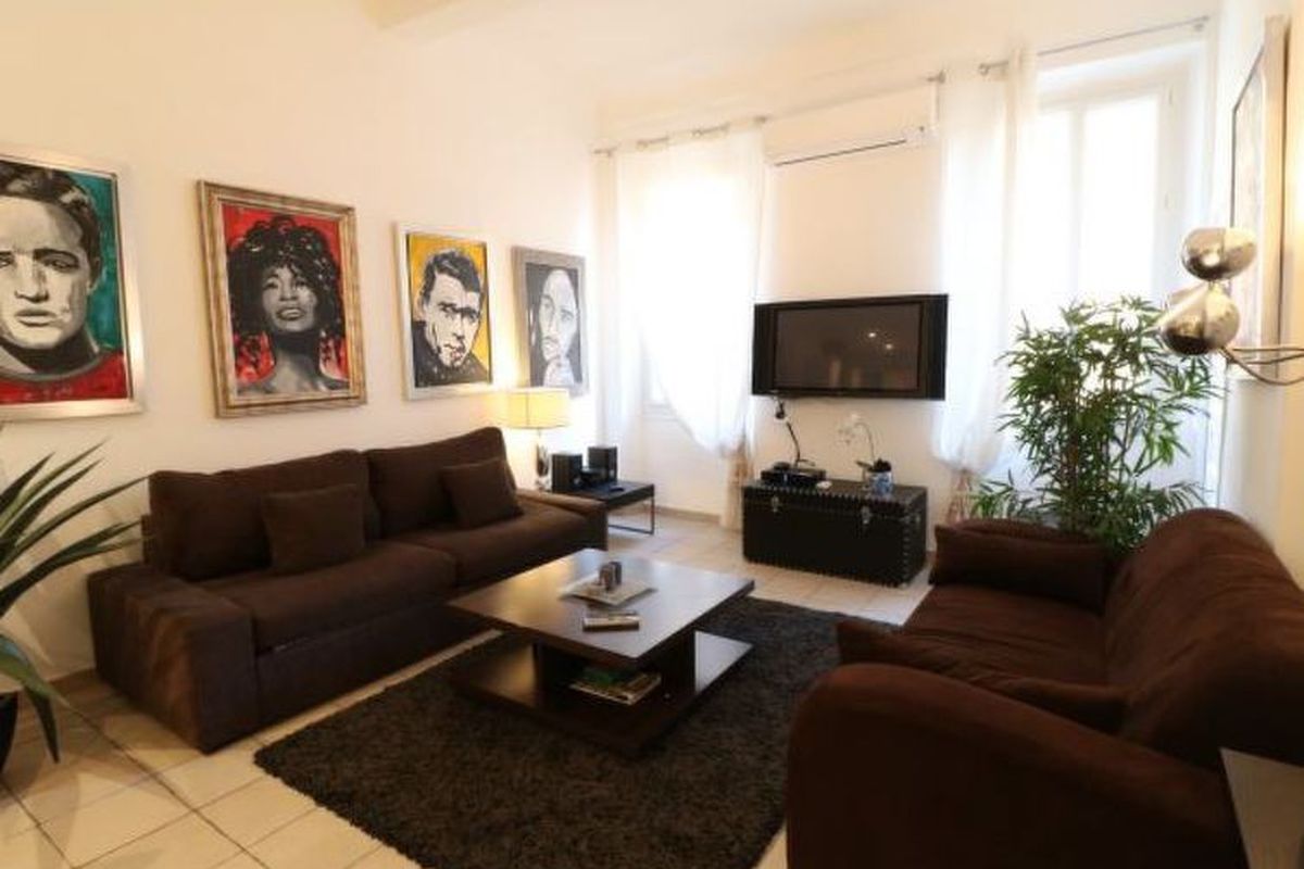 Appartement 1 bedroom, 2 mins from the Palais. Joffre 263