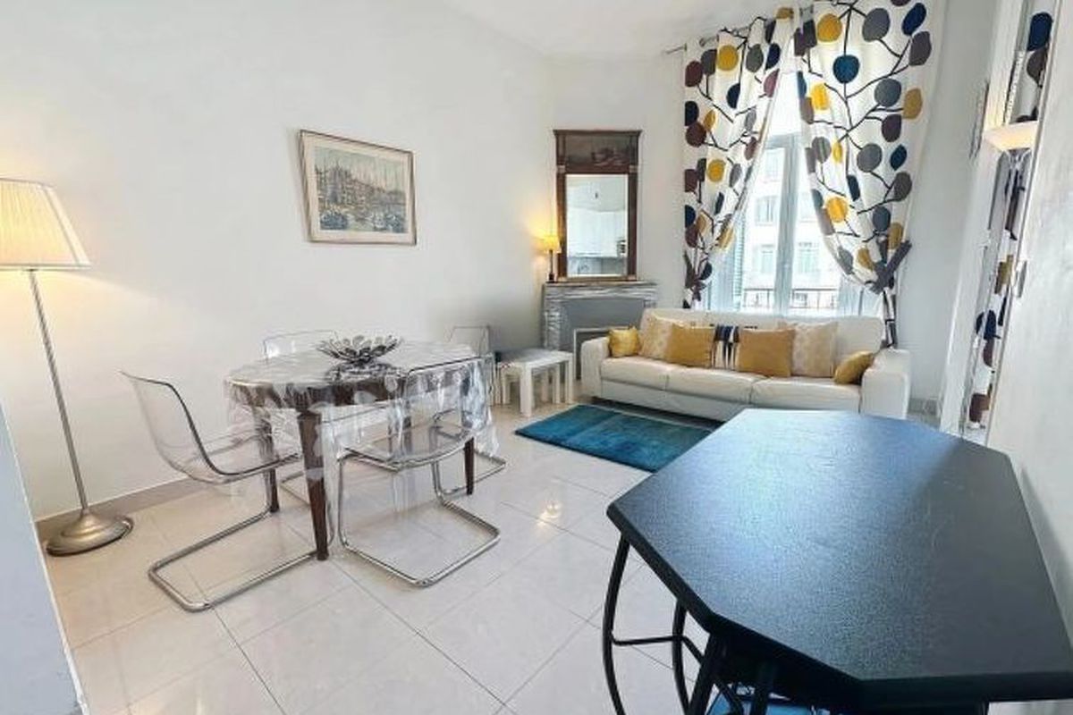 Appartement 2 bedroom Forville 8 mins to the Palais 328