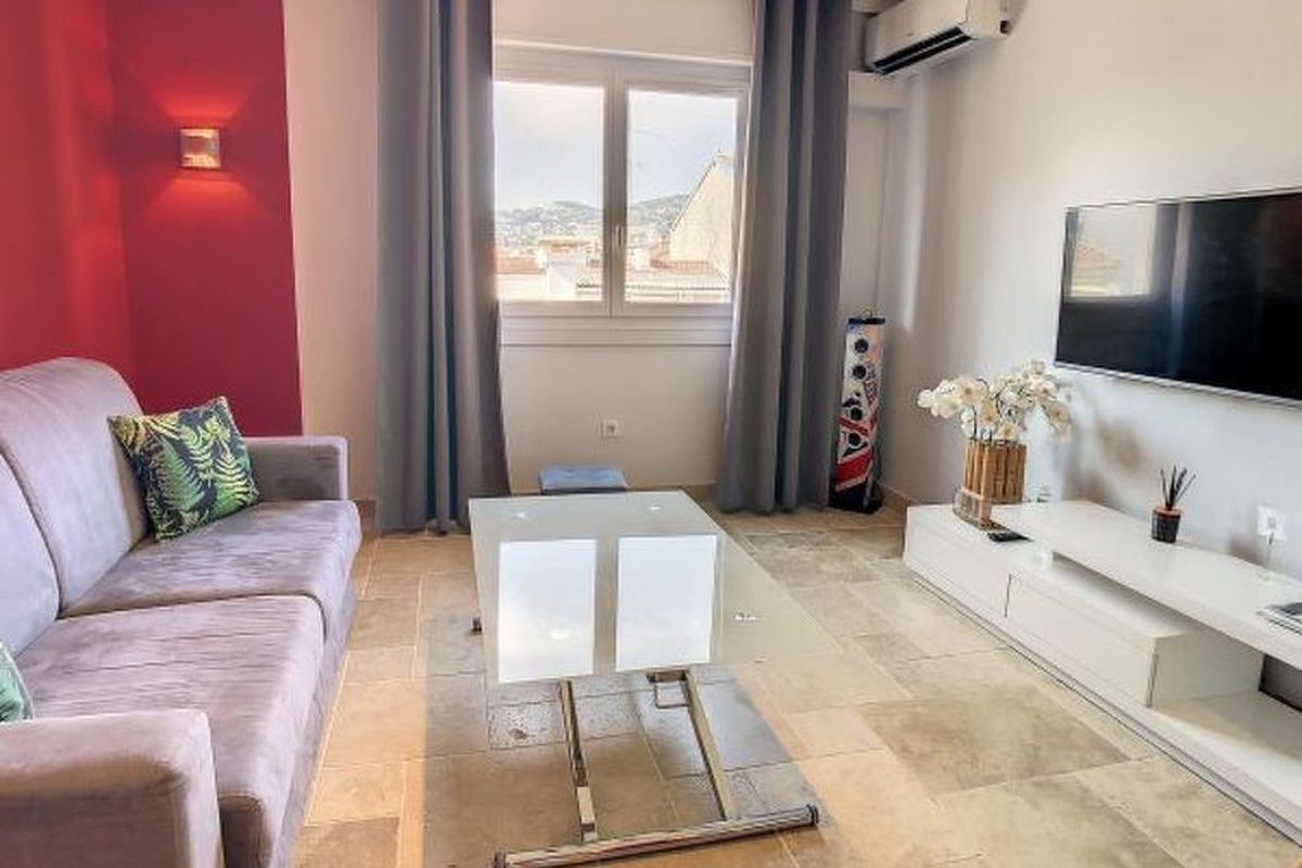 Appartement Central 1 bedroom rue d'Antibes , 202