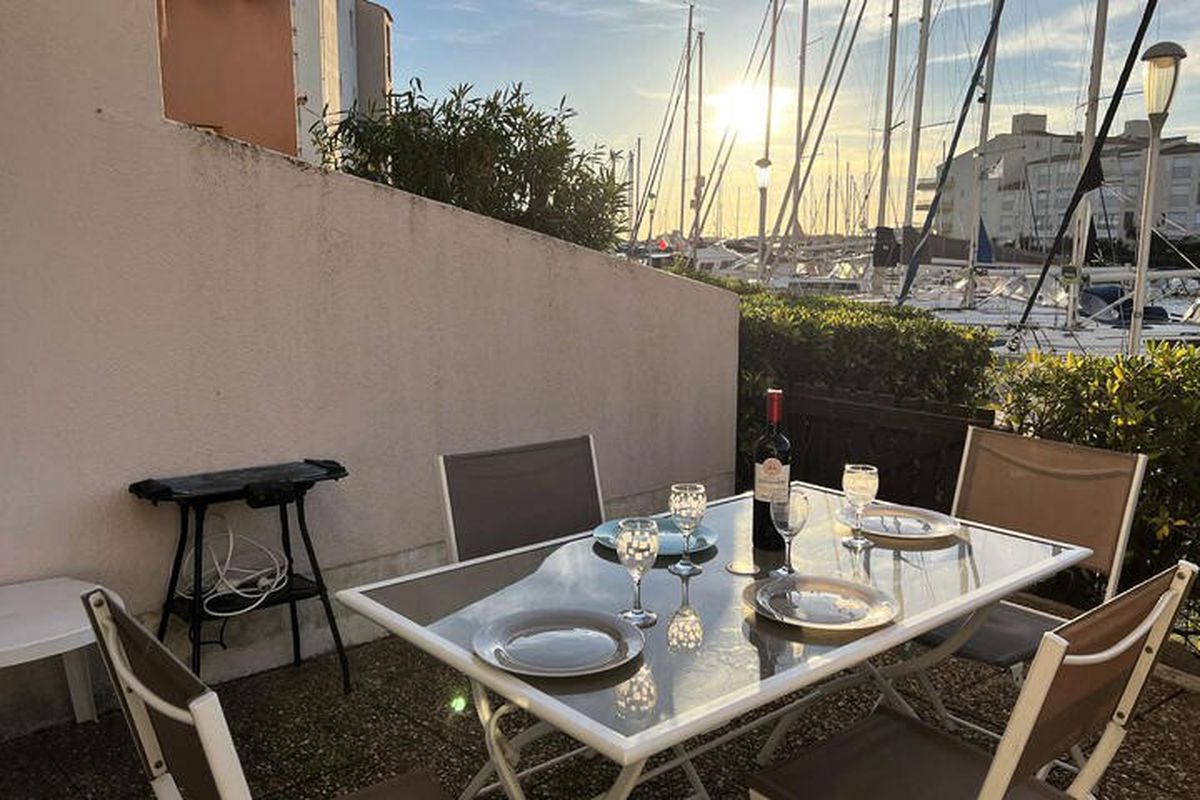 1 Pièce 4 Personnes