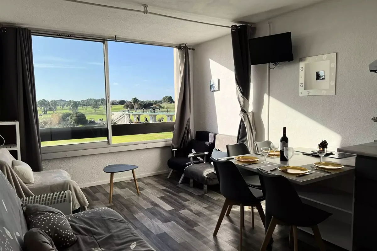 1 Pièce 4 Personnes