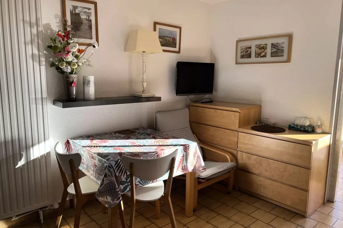 1 Pièce 4 Personnes