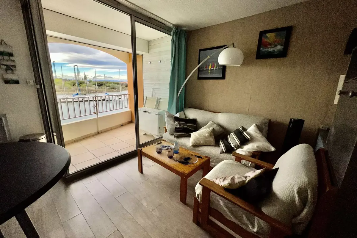 1 Pièce 4 Personnes