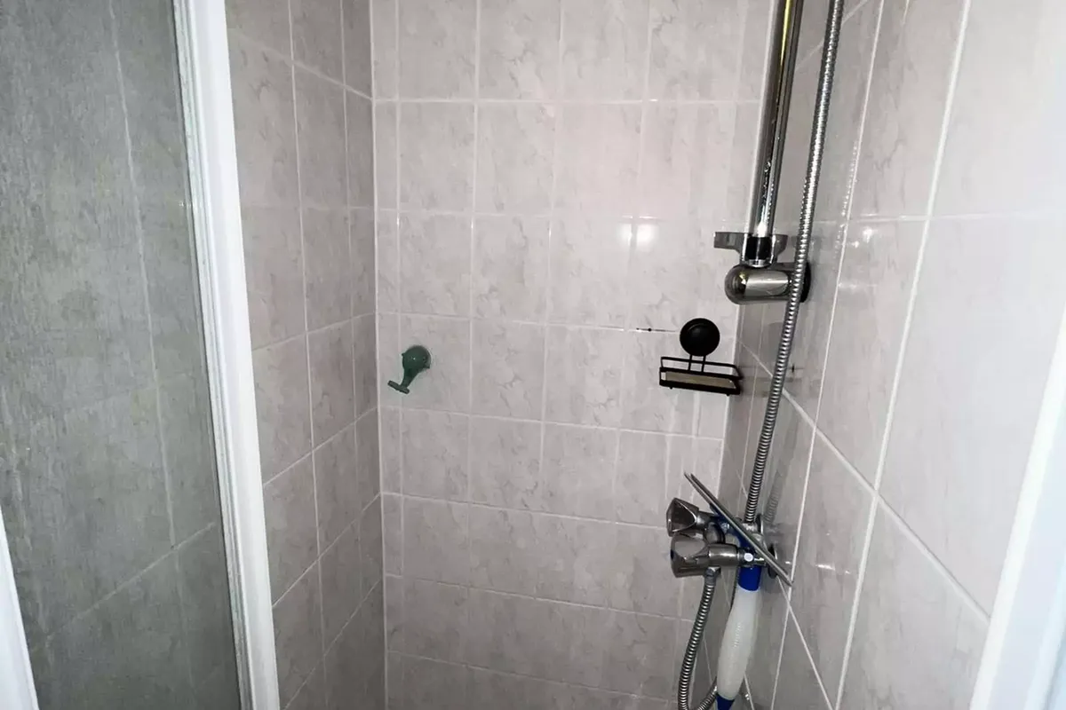 1 Pièce 4 Personnes