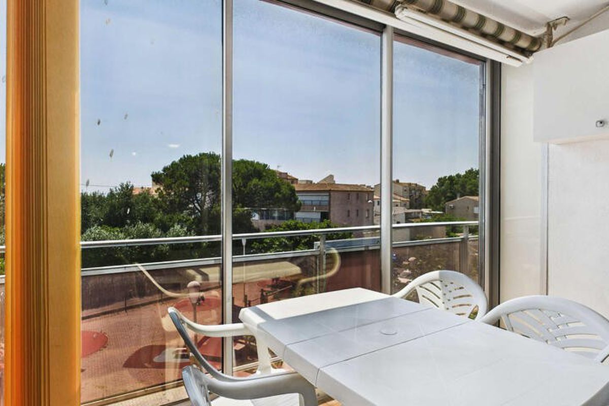 1 Pièce 4 Personnes