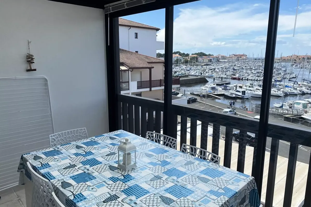 1 Pièce 4 Personnes