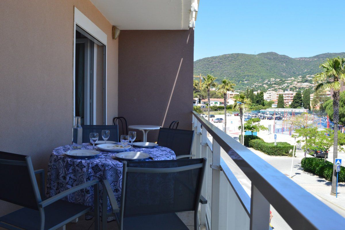 CAVALAIRE SUR MER - 2 PIECES - 4 PERSONNES - Porto di mar ii