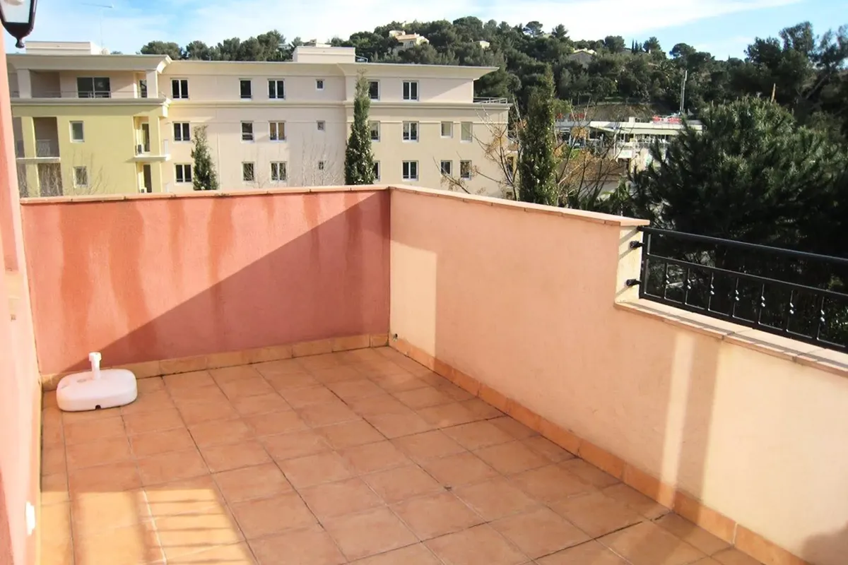 3 Pièces 6 Personnes