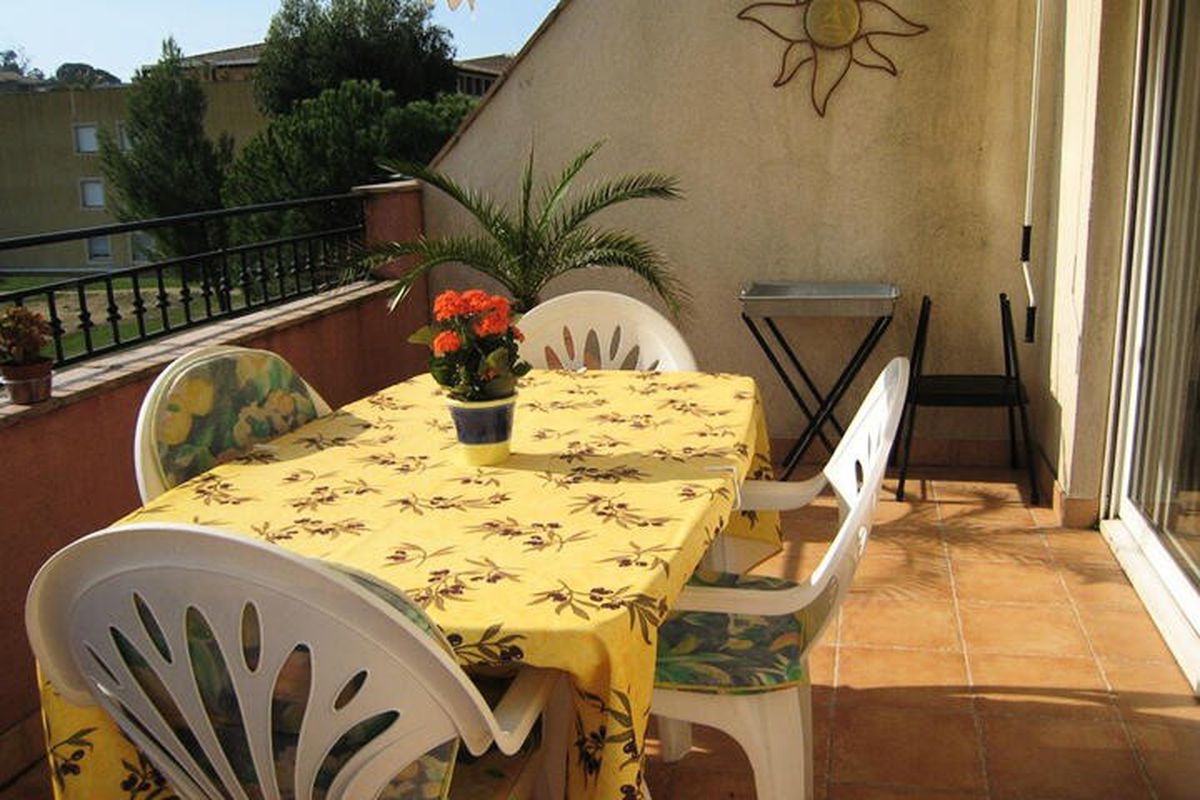 3 Pièces 6 Personnes