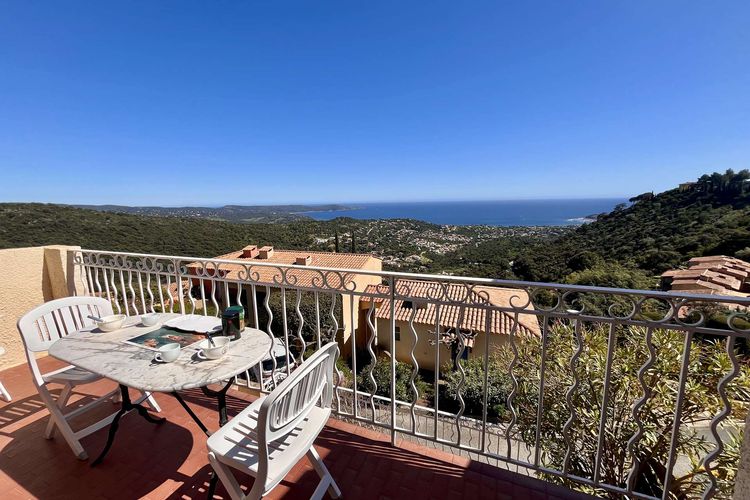 APPARTEMENT 2 PIÈCES CABINE - 4 PERSONNES - CAVALAIRE - La saugagiere ii