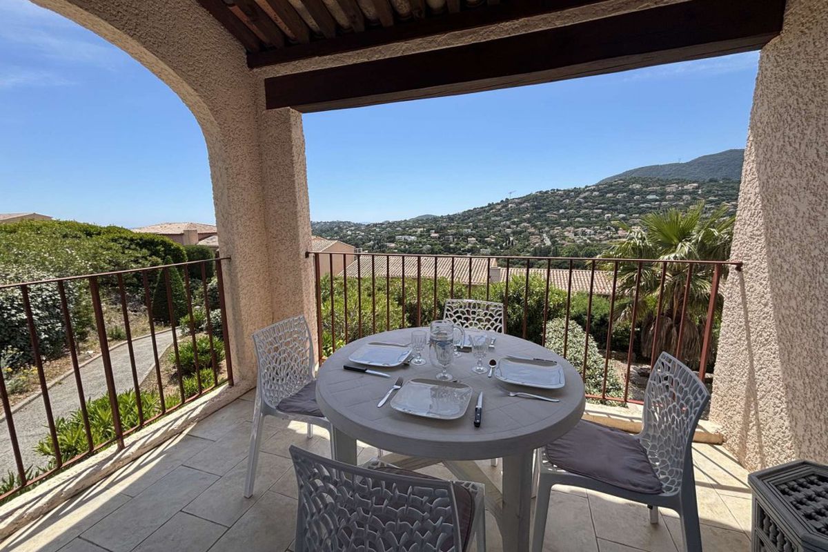 APPARTEMENT 2 PIECES 4 COUCHAGES A CAVALAIRE SUR MER - Les cigalines
