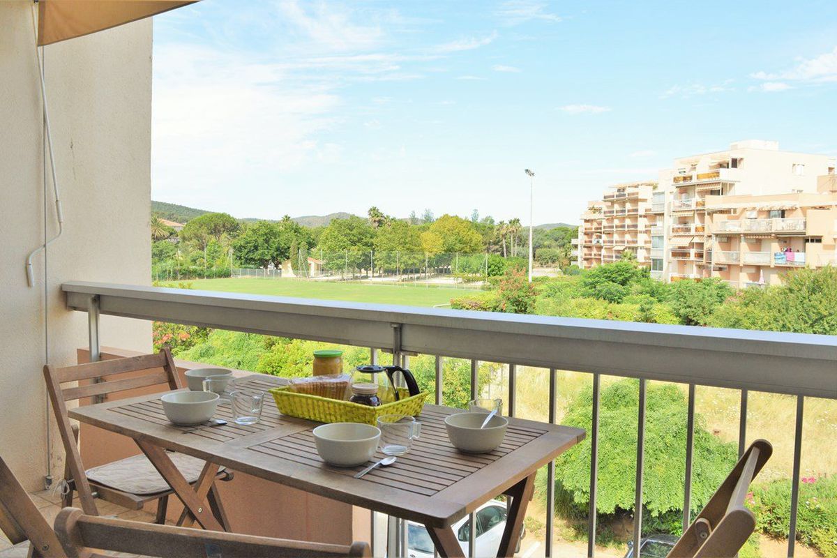 Studio  4  couchages  LE LAVANDOU - Ormarine