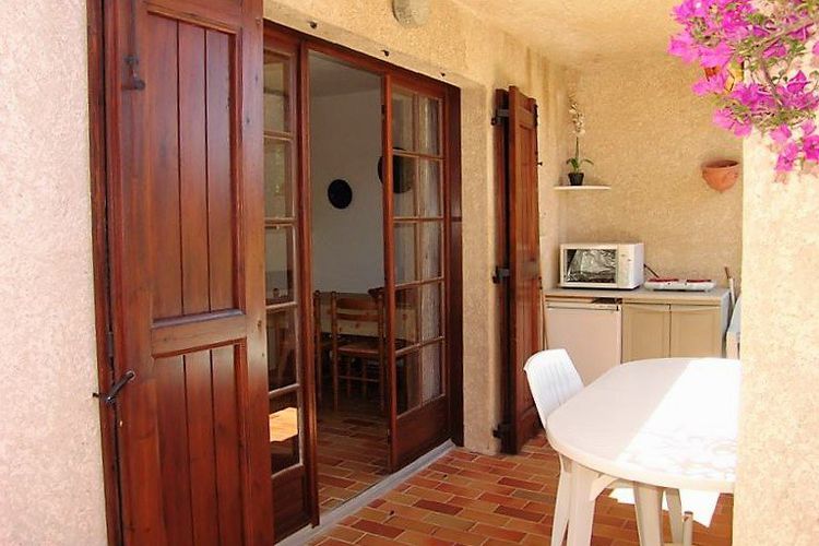 Appt 2 pièces 4 couchages LE LAVANDOU - Hubac bleu