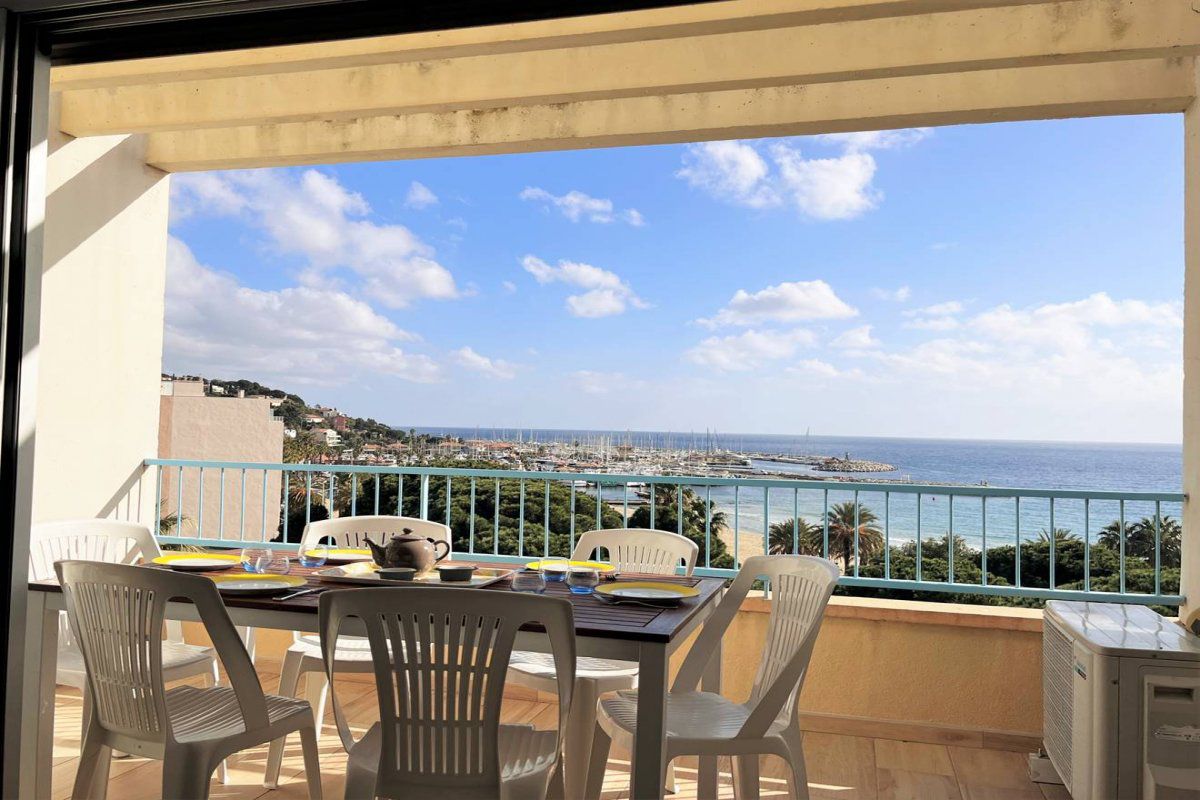 Appartement 3 pièces 6 couchages LE LAVANDOU - Meridienne