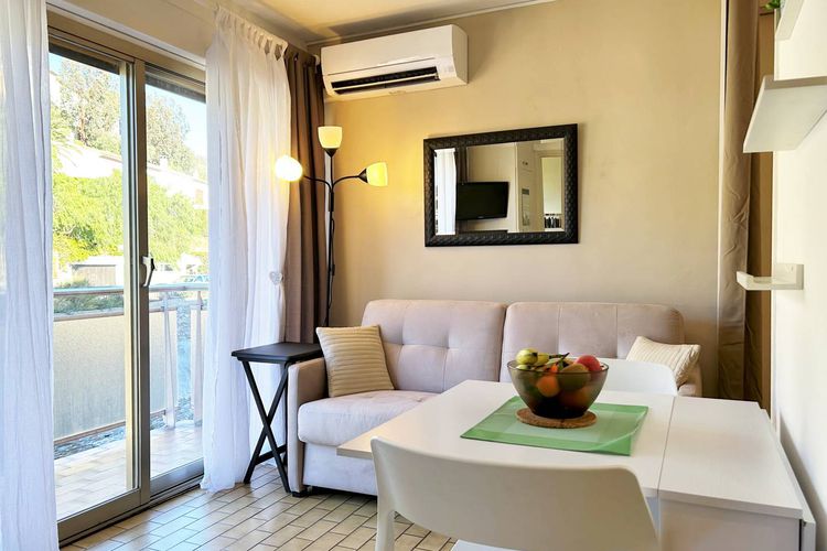 Studio coin nuit 4 couchages LE LAVANDOU - Trois iles