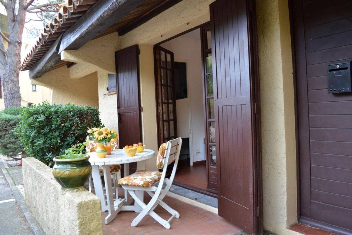 Appartement Studio 2 couchages LE LAVANDOU - Residences de saint clair