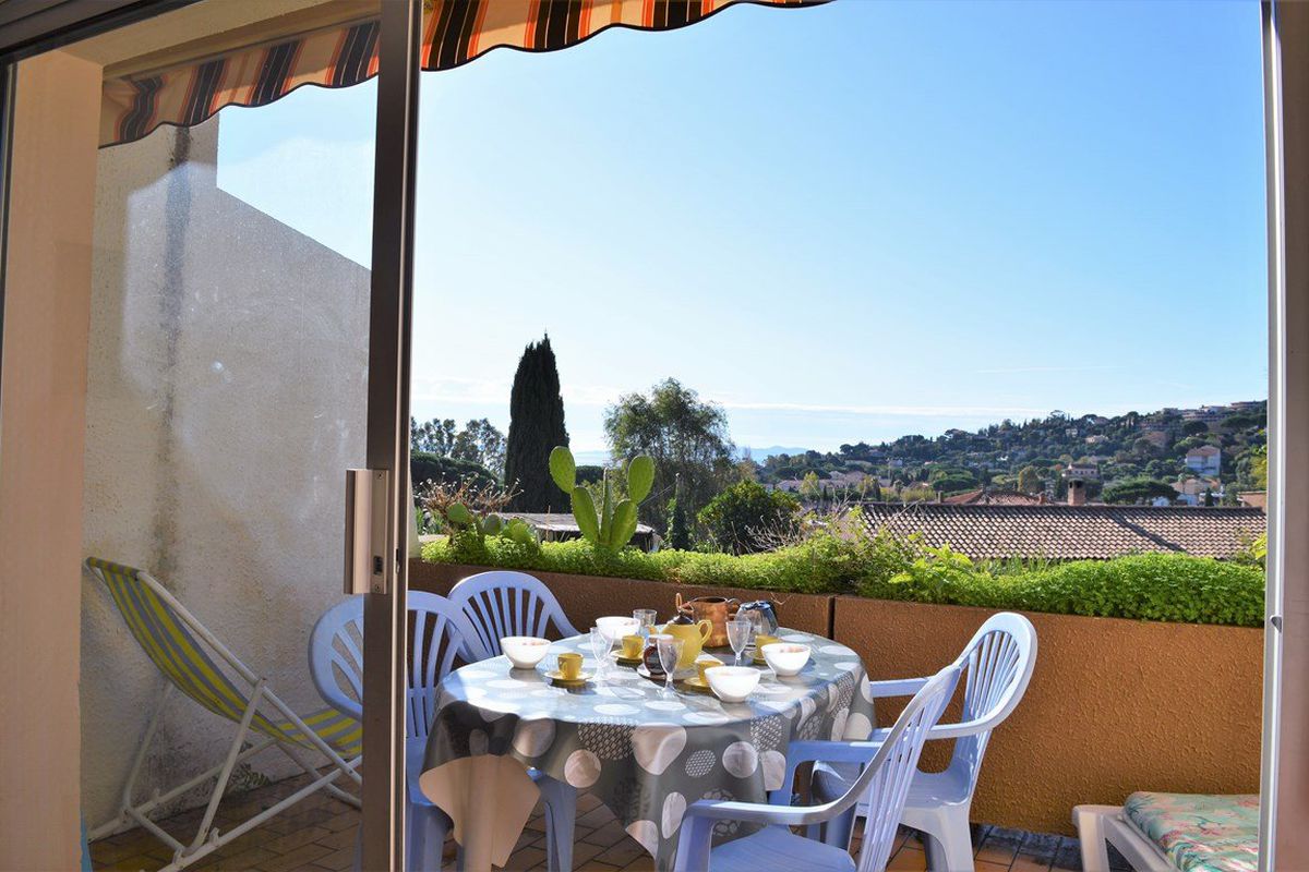 Appartement Studio coin nuit 3 couchages LE LAVANDOU - Parcs de la fouasse