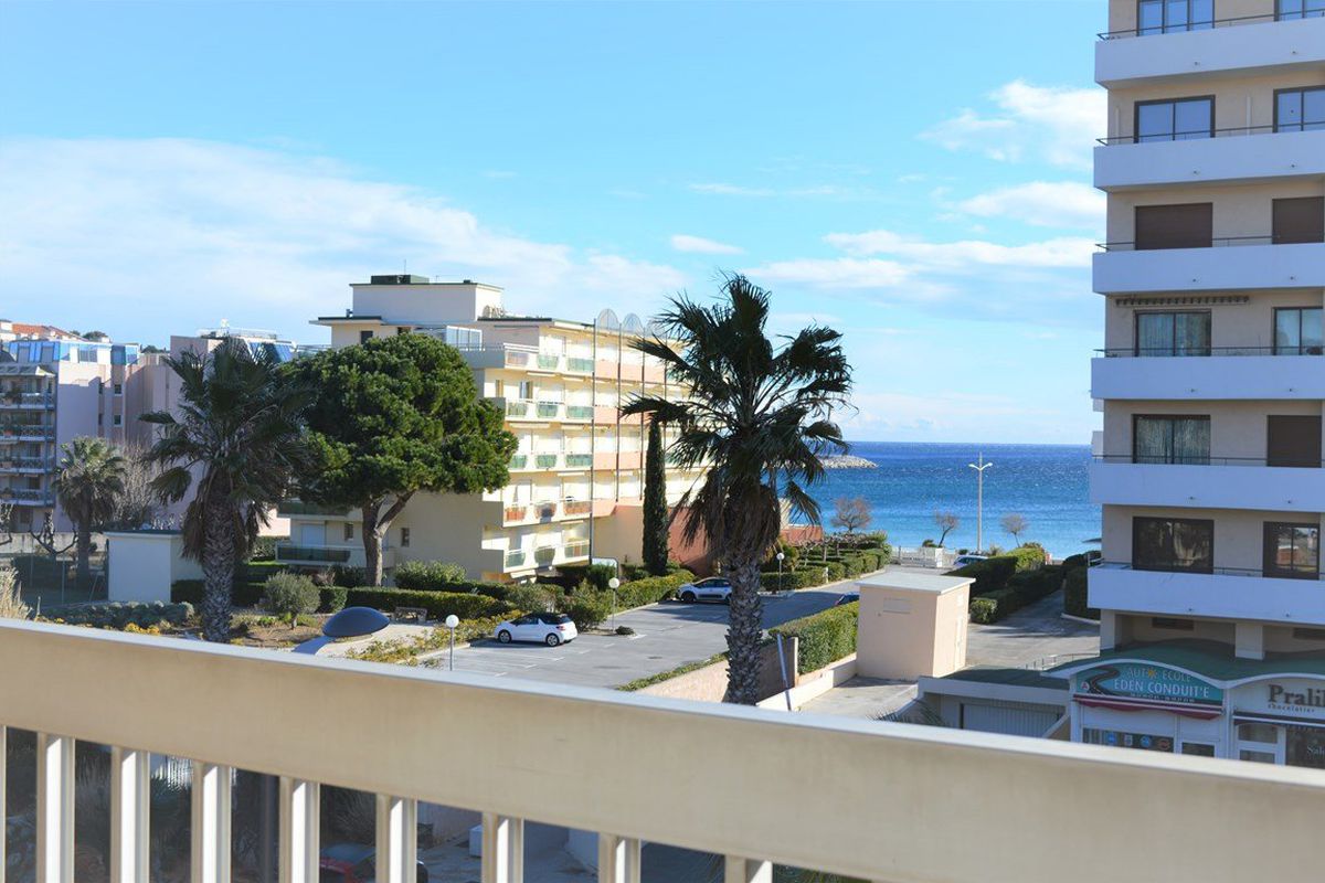 Appt Studio 3 couchages LE LAVANDOU - Dauphin