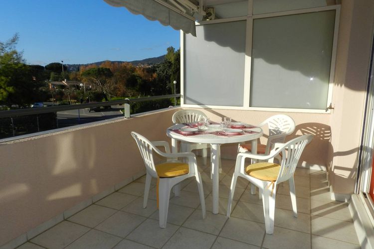 Appartement studio cabine 4 couchages LE LAVANDOU - Riviera