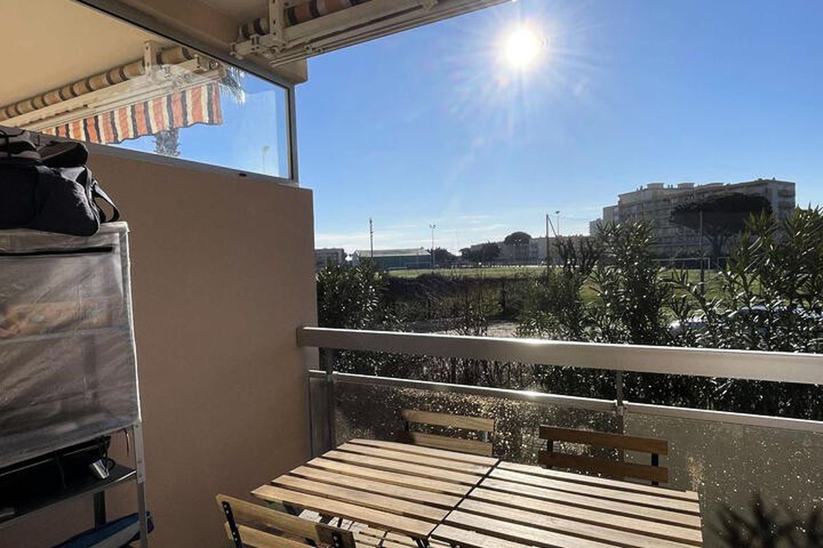 1 Pièce 4 Personnes