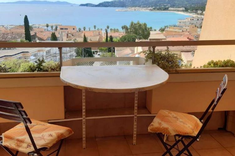 Appartement 2 pièces 2 couchages LE LAVANDOU - Le rousset