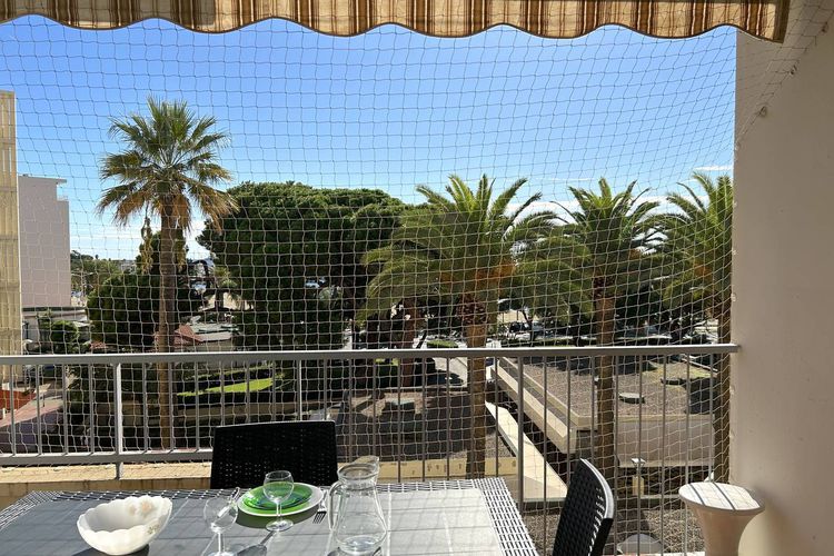 Studio 1 pièce 2 couchages LE LAVANDOU - Meridienne