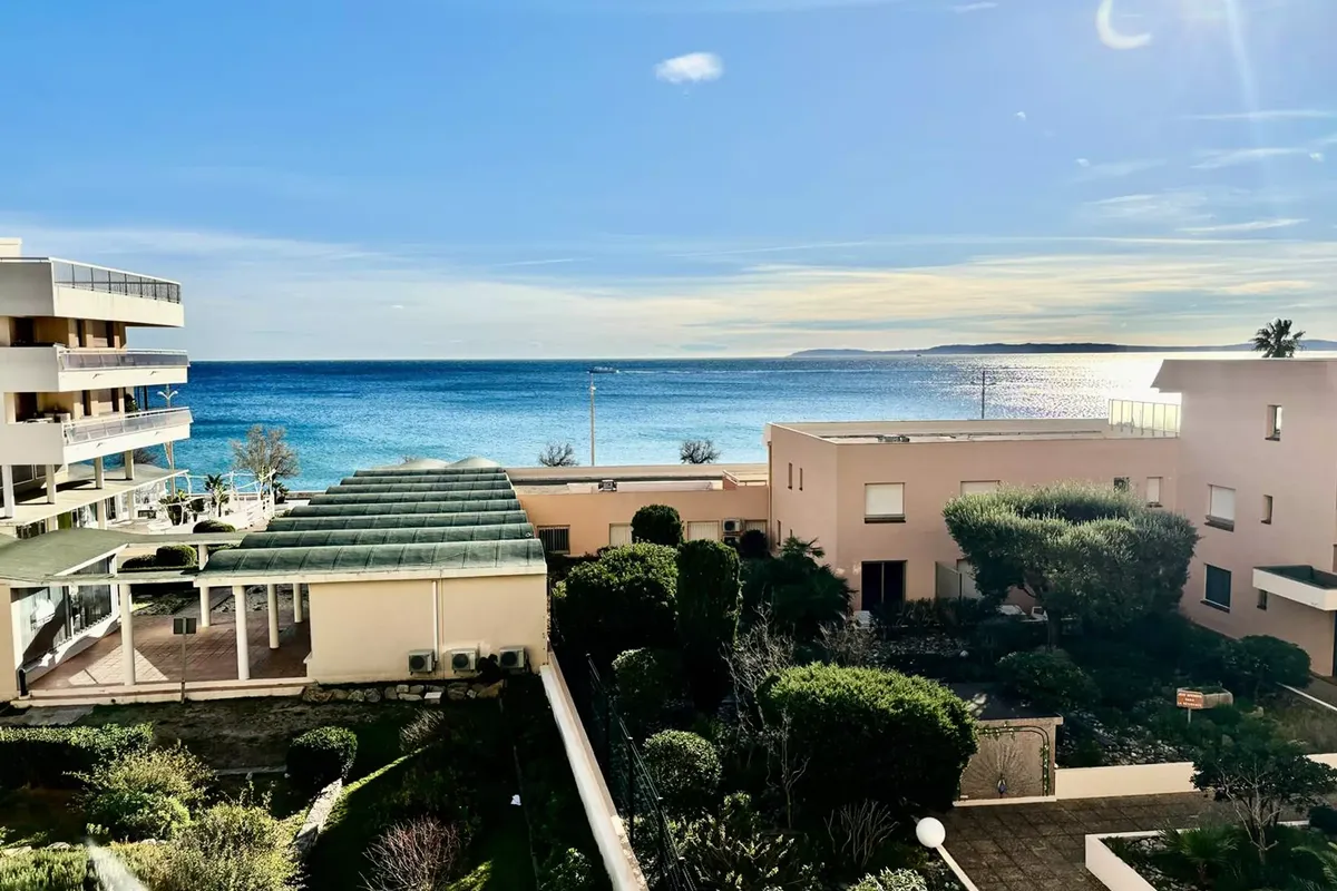 3 Pièces 6 Personnes