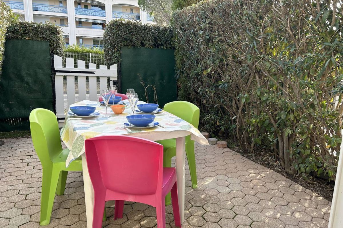 Mazet 2 pièces Mezzanine 4 couchages LE LAVANDOU - Domaine d'azur 1