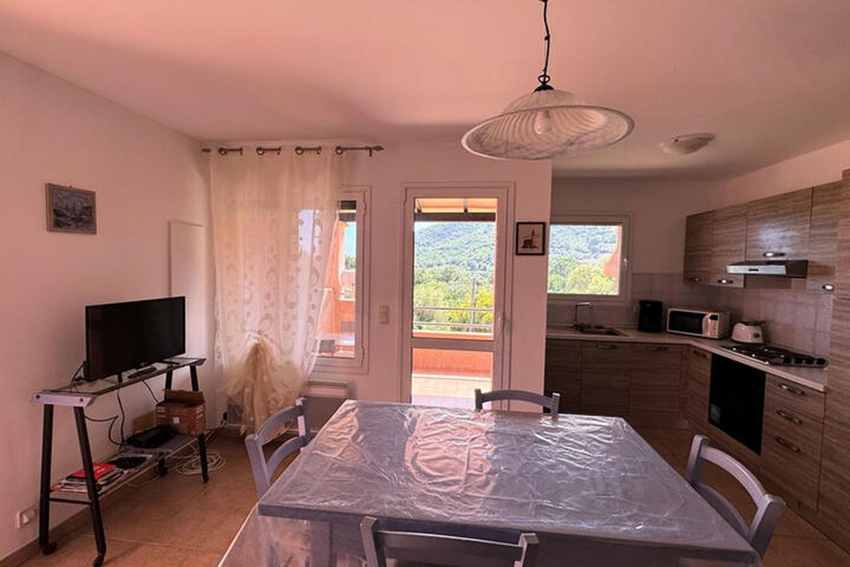 3 Pièces 4 Personnes