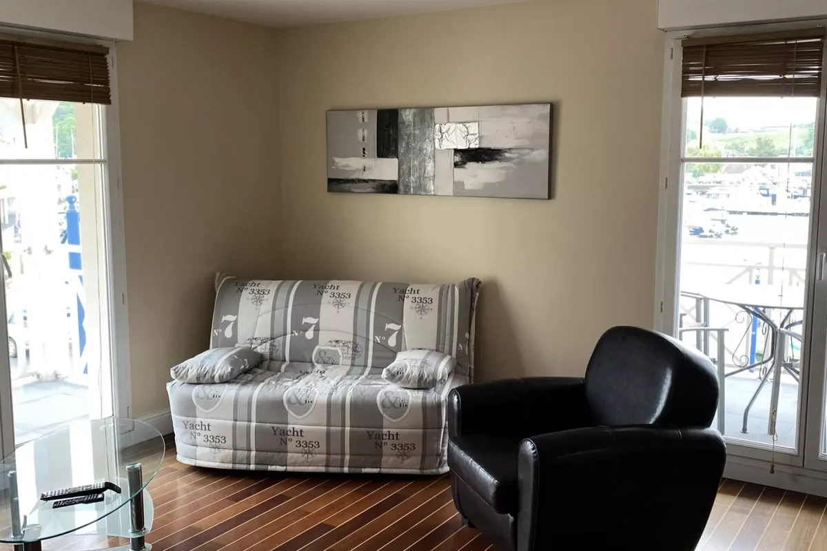 3 Pièces 6 Personnes