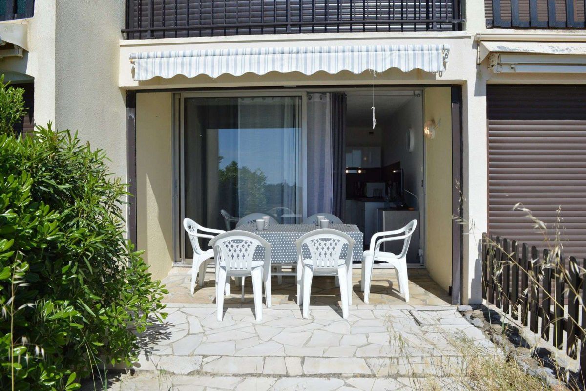 Appt T2 cabine 4 couchages SAINT PIERRE LA MER - Eaux vives i