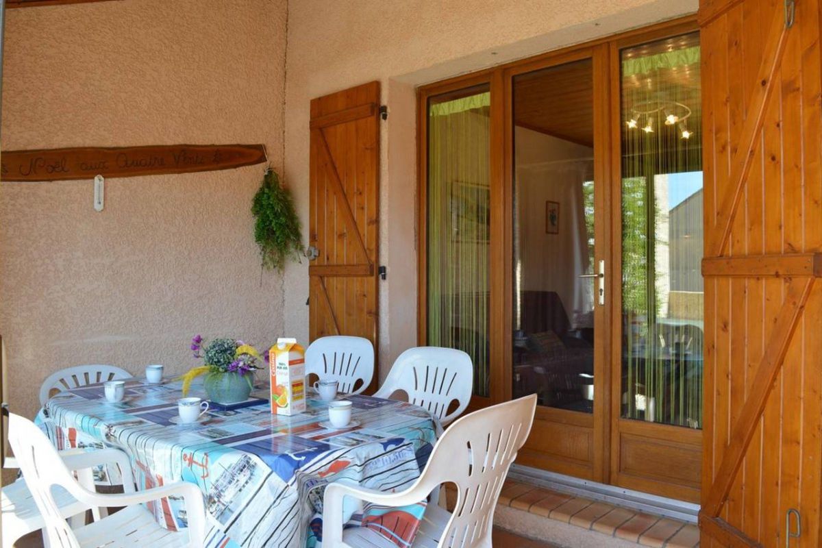 Maison 4 pièces 6 couchages SAINT PIERRE LA  MER - Hauts de la vigie