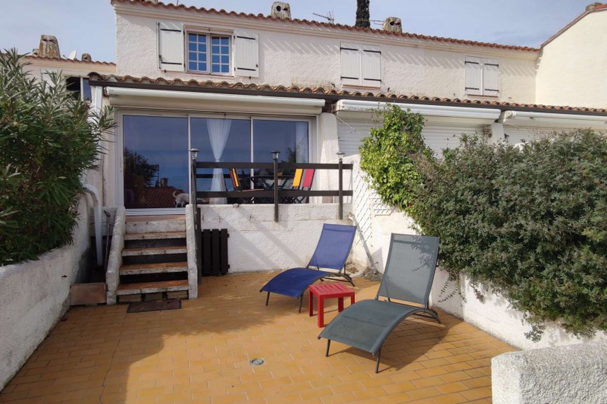 Maison 4 pièces  SAINT PIERRRE LA MER - Saint pierre