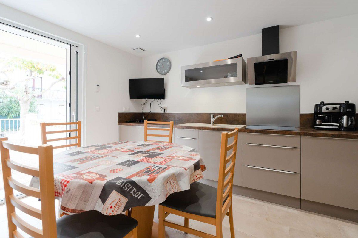 CO11 Appartement 3 pièces climatisé entièrement rénové