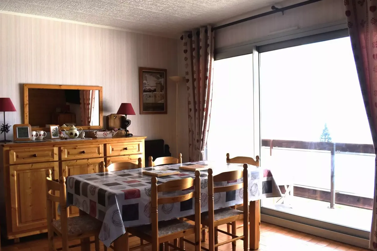 3 Pièces 6 Personnes