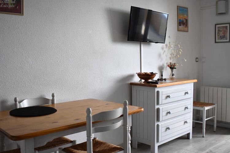 1 Pièce 4 Personnes