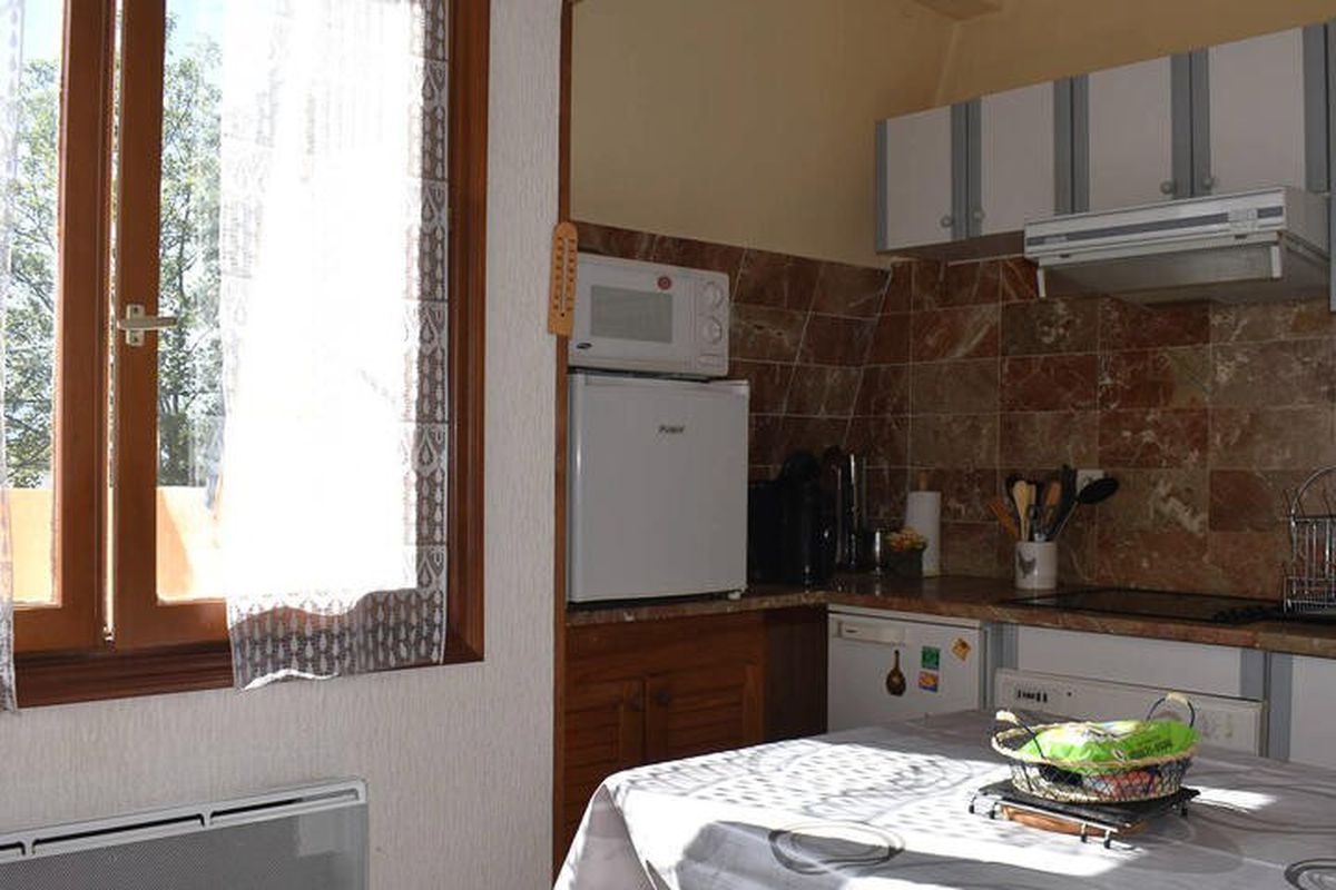 1 Pièce 4 Personnes