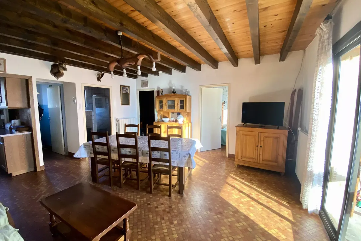 3 Pièces 6 Personnes