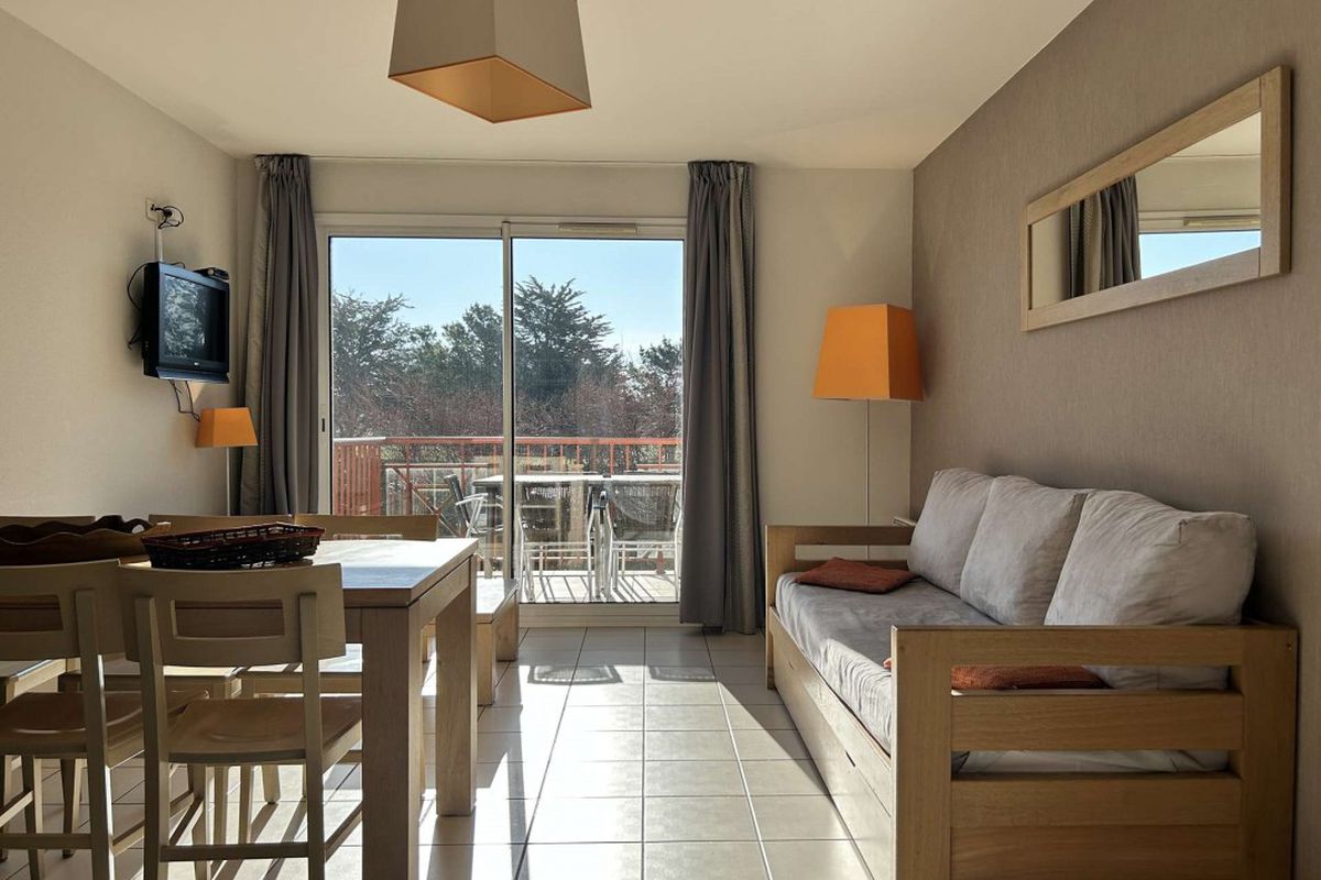 100 - Appart duplex 6p avec piscine collective. - Cap green